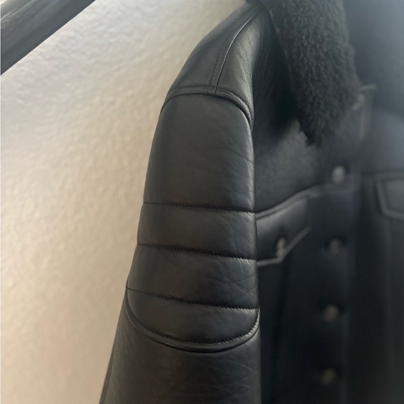“SOLD”Women’s Coach Black Leather Aviator Jacket with Shearling Collar size L - Picture 7 of 16